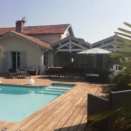 Avec Salle De Bain Privee De La Canopee De Pensión