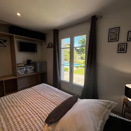 Avec Salle De Bain Privee De La Canopee De Mios